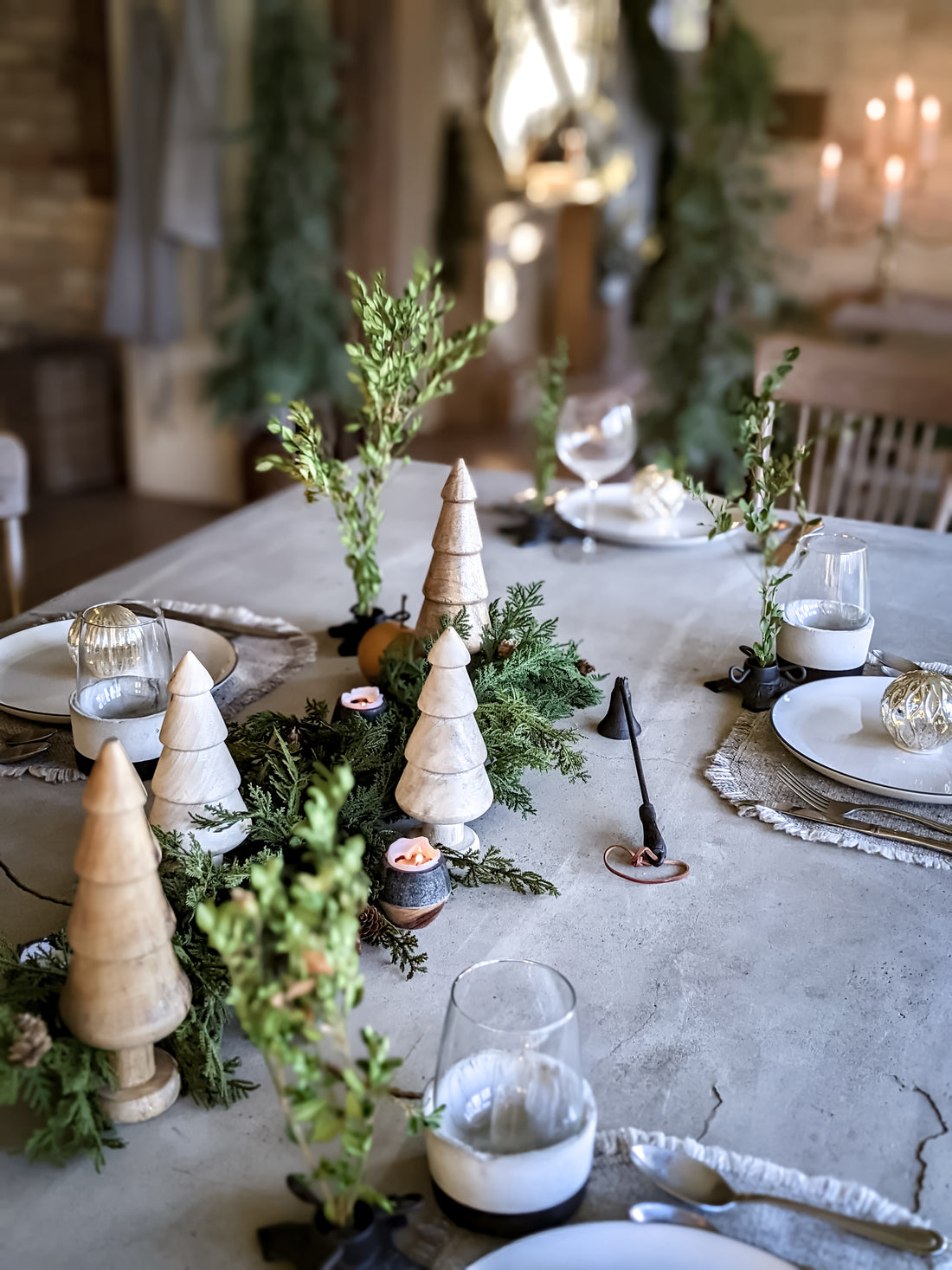 Christmas Table Natural Neutrals
