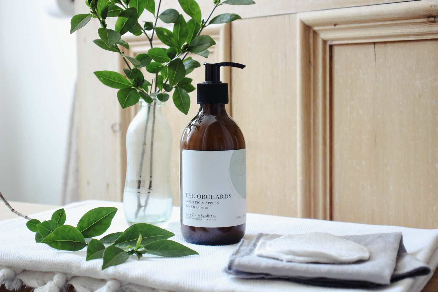 The Orchards - Fresh Fig and Apples Hand and Body Lotion: 300ml