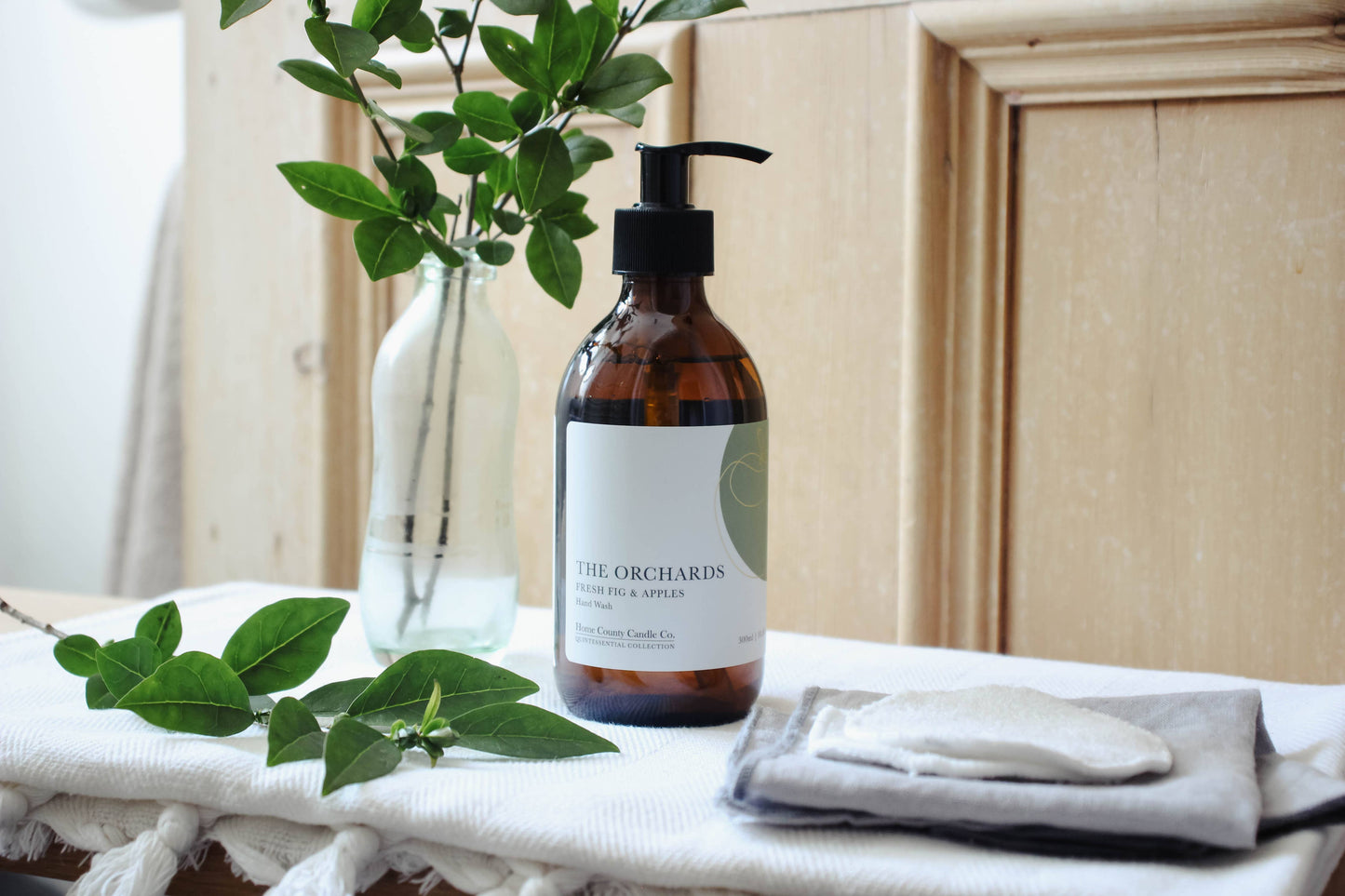 The Orchards - Fresh Fig and Apples Hand Soap: 300ml