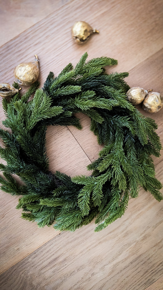 Fresh Touch Spruce Wreath, 16"