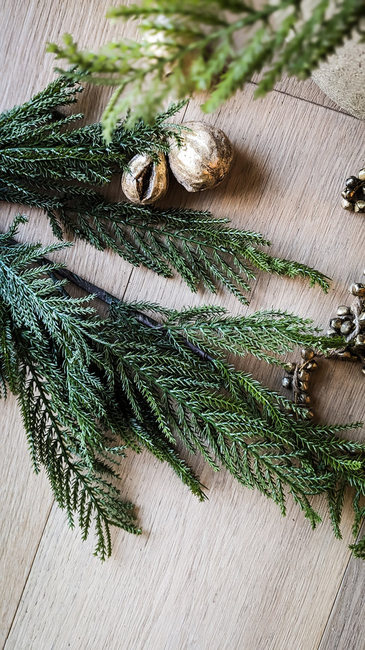 Winter Cypress Spray, M