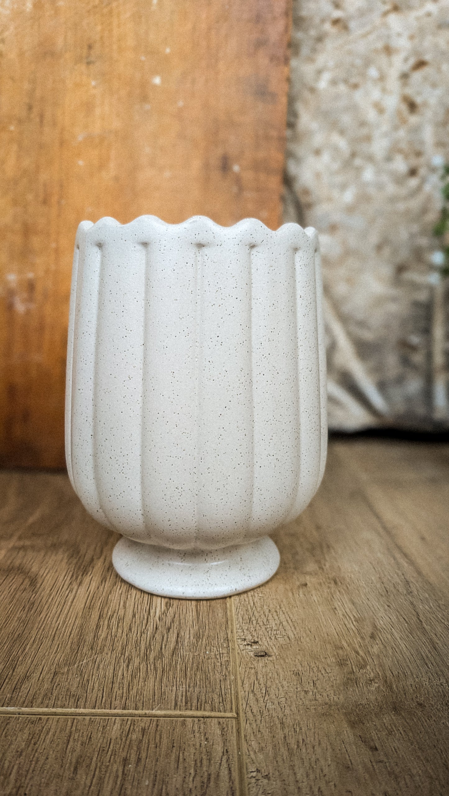 Andeno Vase