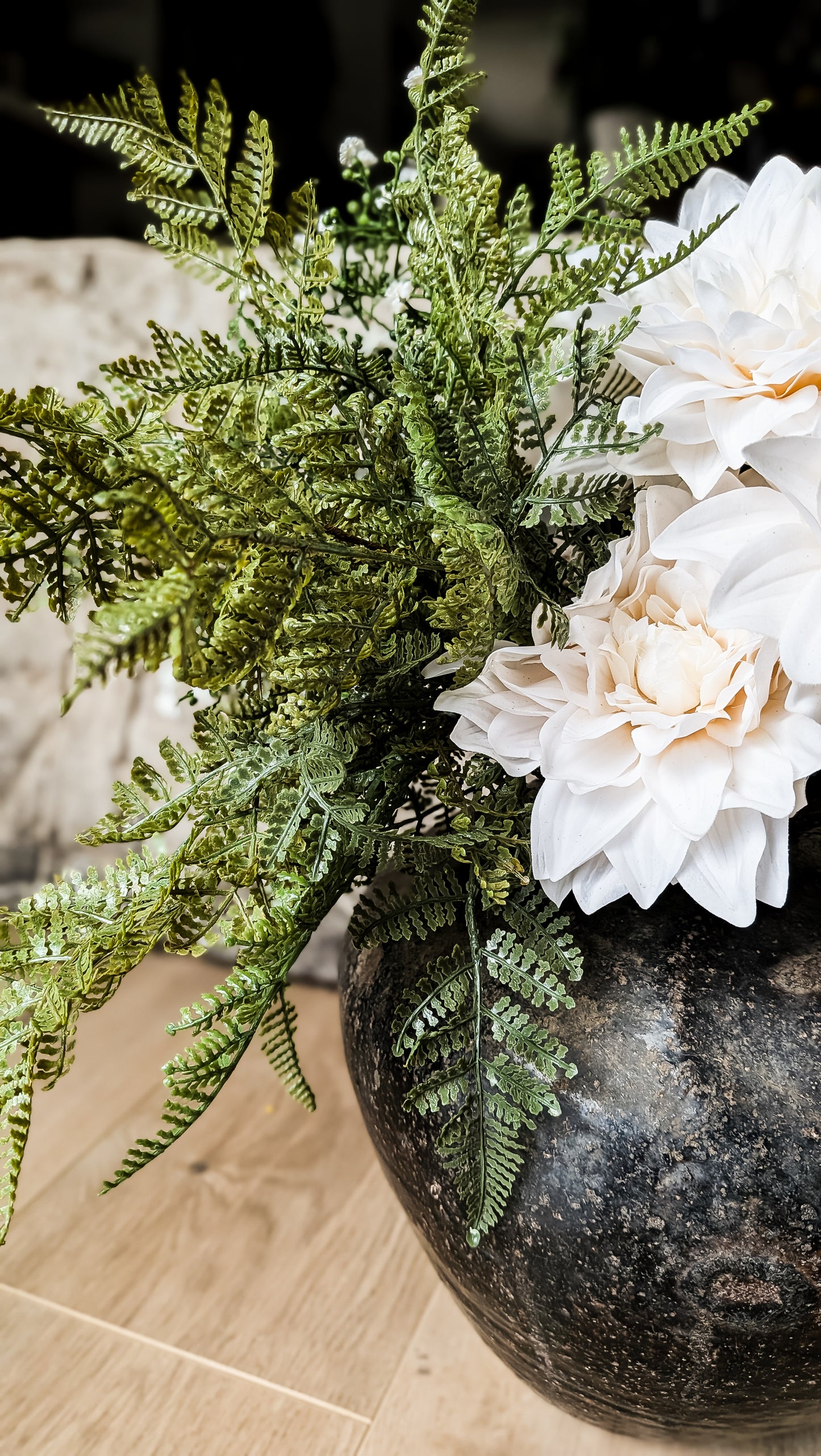Real Touch Dahlia: Ivory