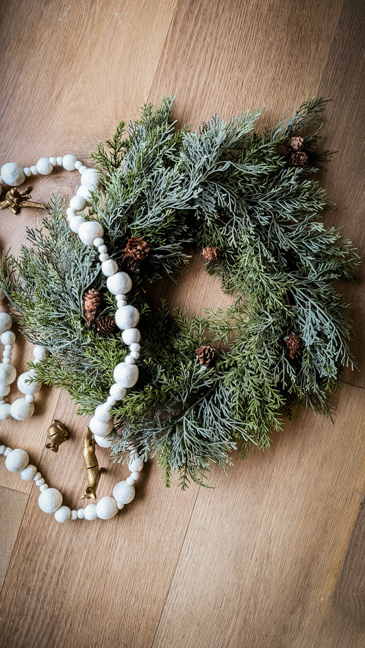 Cedar Wreath, Petite Pinecone
