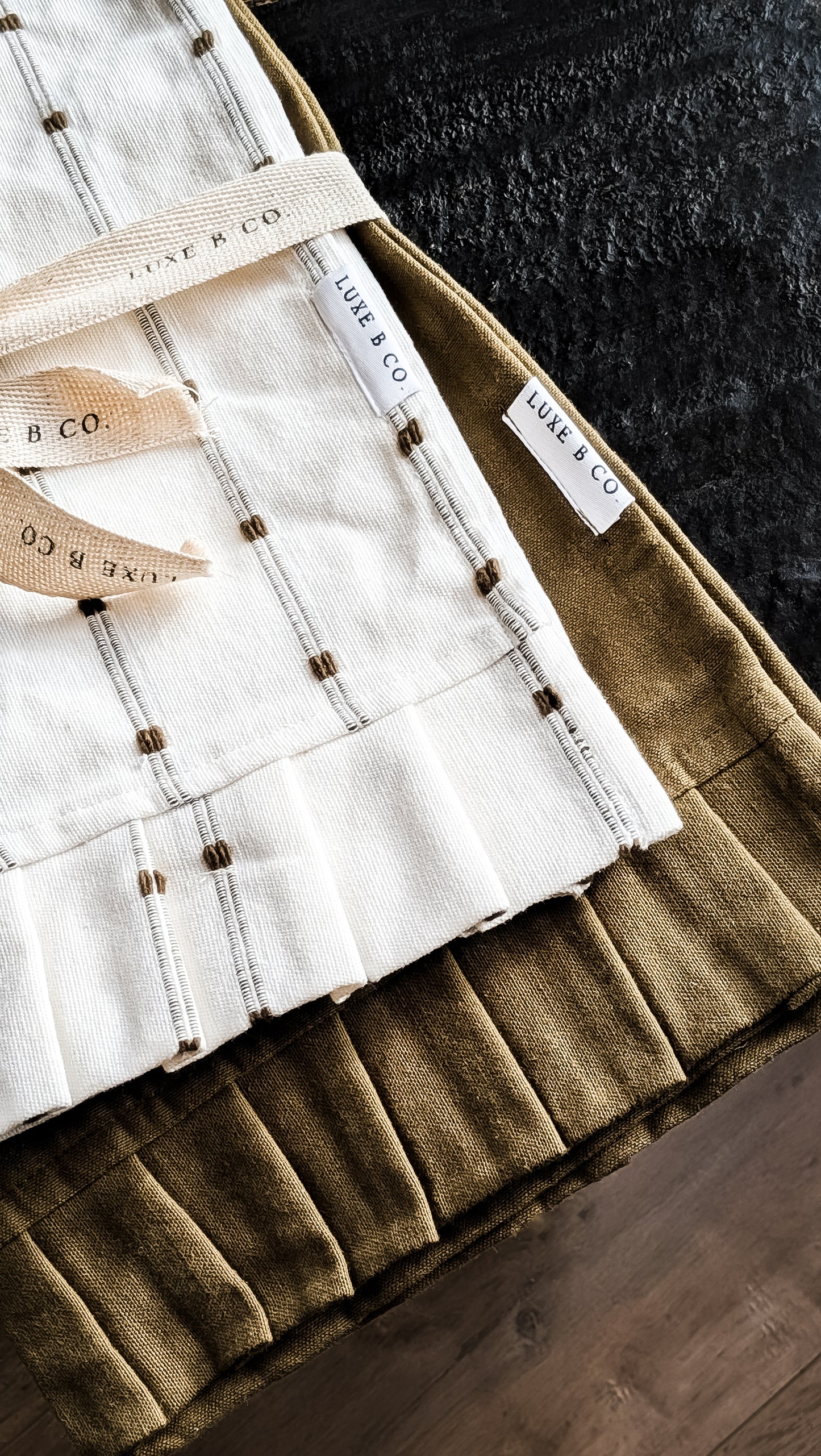 Olive Stitch Ruffle Towel, Set of 2