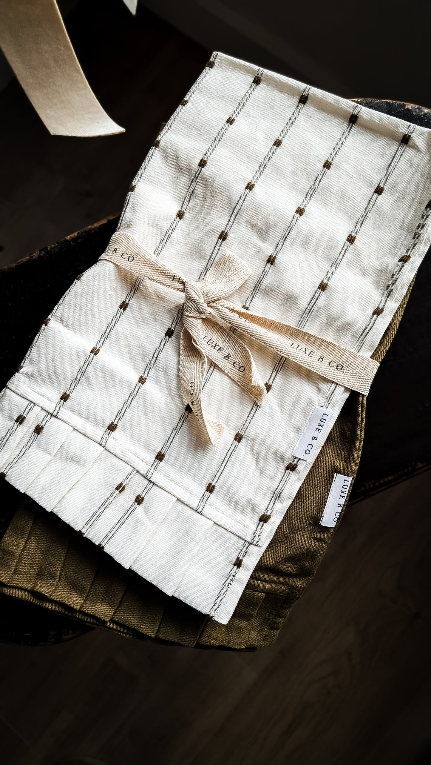 Olive Stitch Ruffle Towel, Set of 2